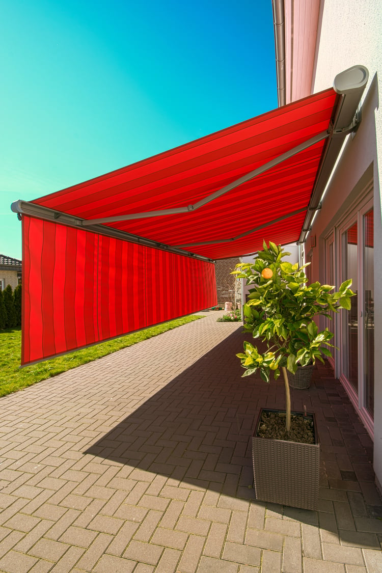 Huge awning for privacy and sun protection